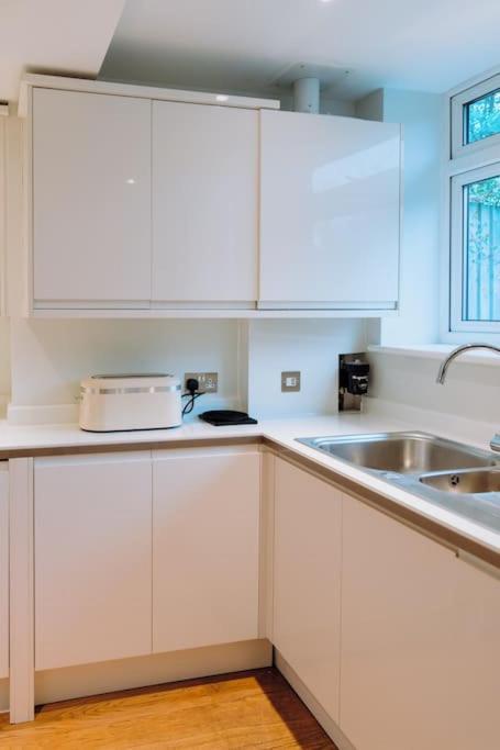 Апартаменти Modern 1Br In Brixton - Just Renovated! Лондон Екстер'єр фото